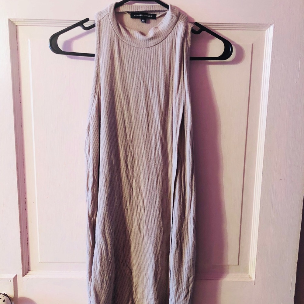 Kendall & Kylie Flowy Dress, perfect for summer.